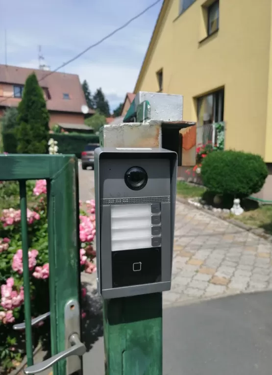 Nové zvonky a kamerový systém